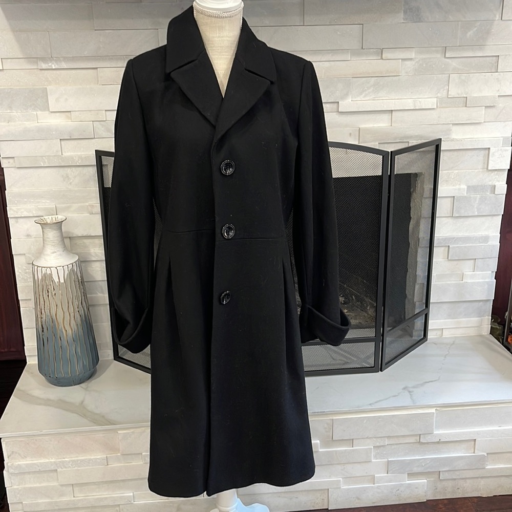 FALL CLEARANCE 🔥🔥 
Kristen Blake Beautiful lambs wool coat sz 8